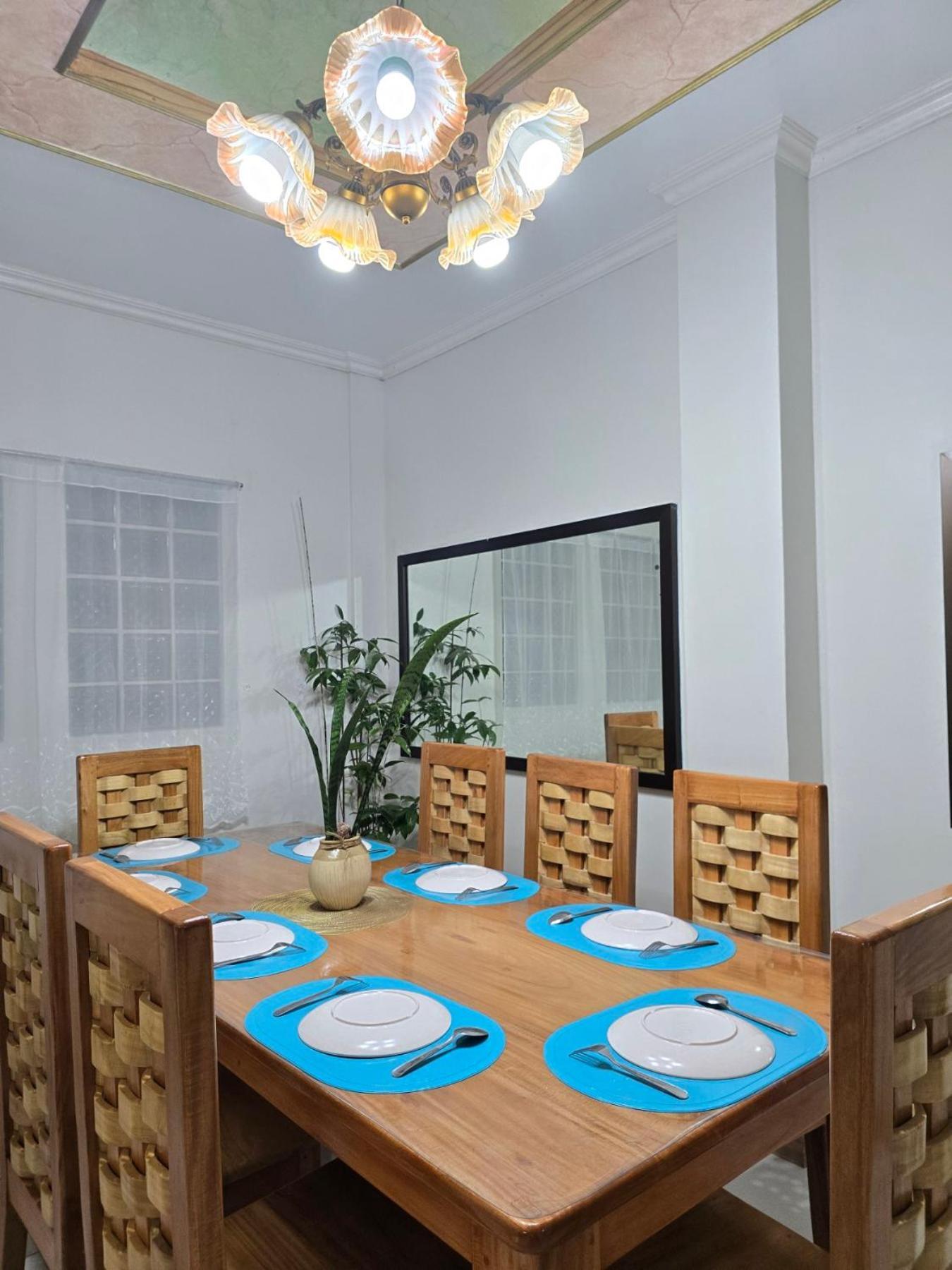 35 Amistad Guesthouse Baguio City Екстер'єр фото