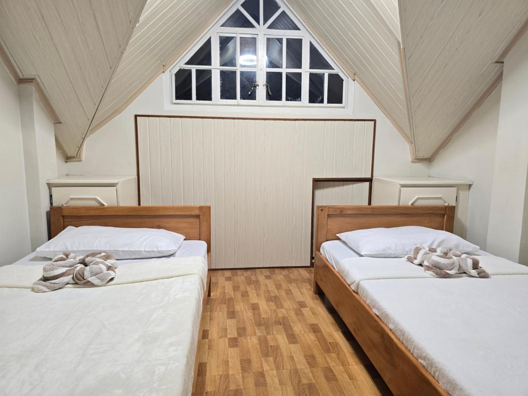 35 Amistad Guesthouse Baguio City Екстер'єр фото