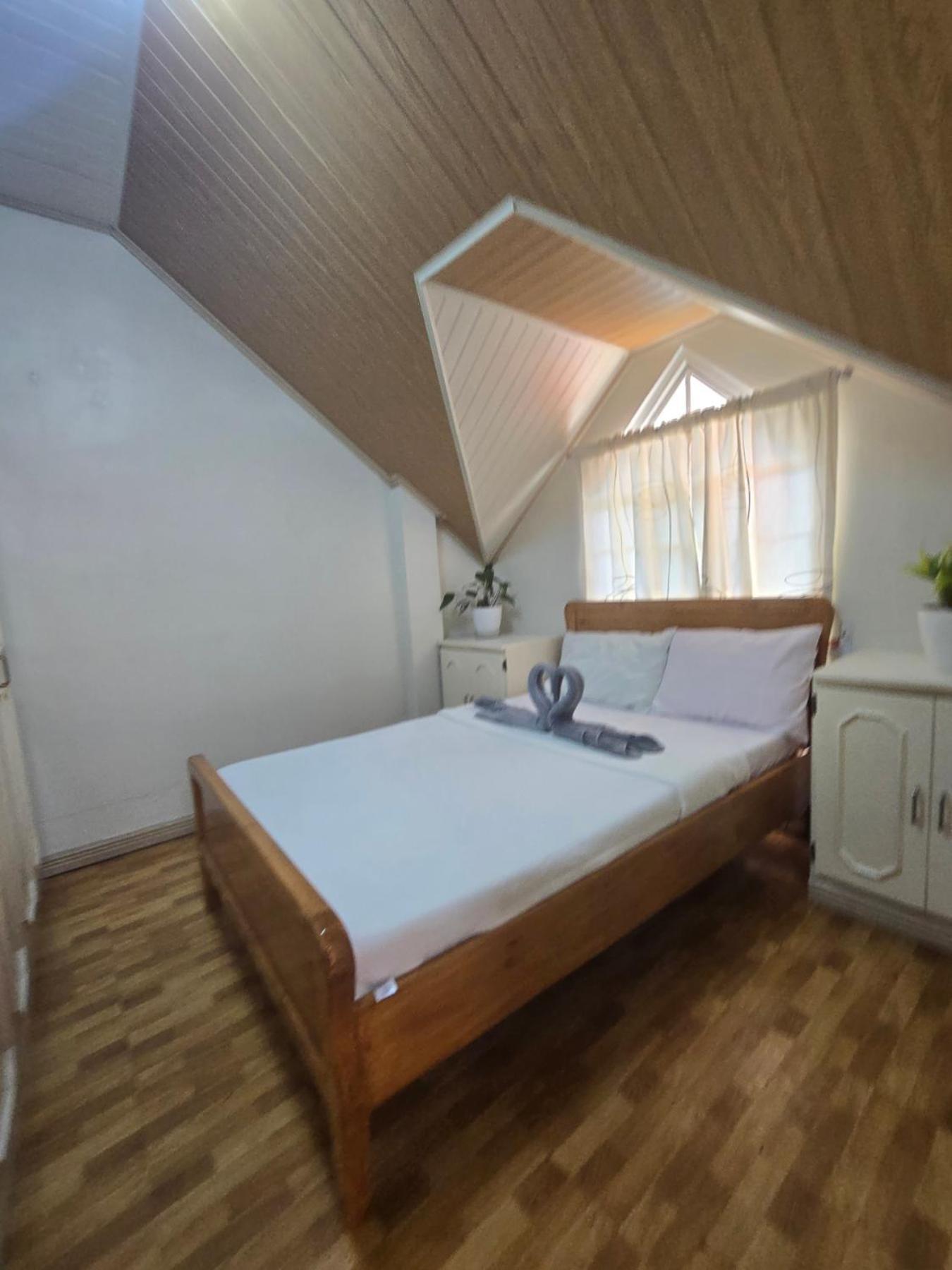 35 Amistad Guesthouse Baguio City Екстер'єр фото