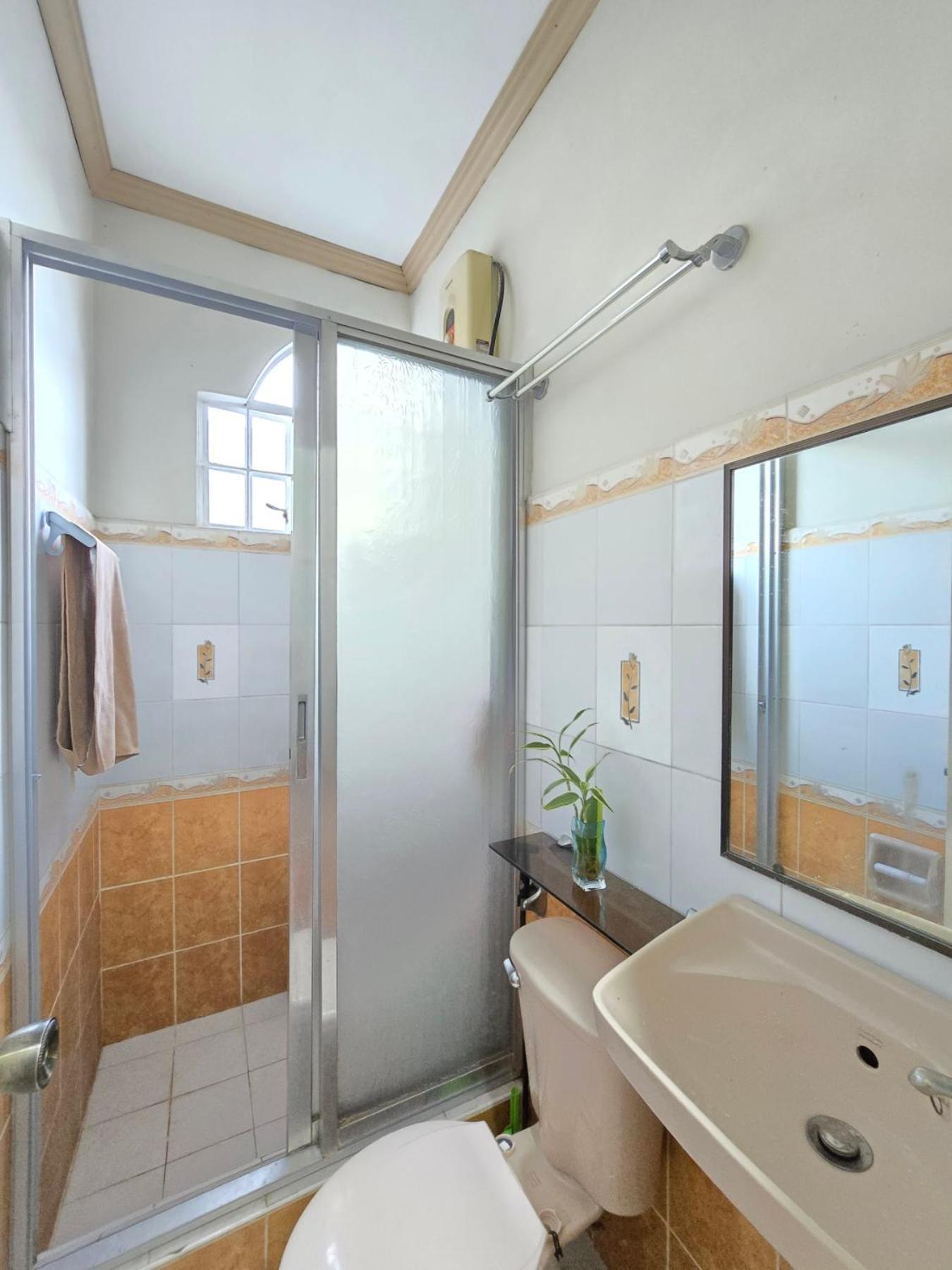 35 Amistad Guesthouse Baguio City Екстер'єр фото